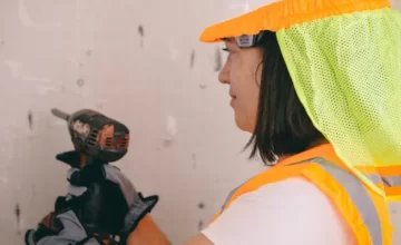 handywoman workplace safety